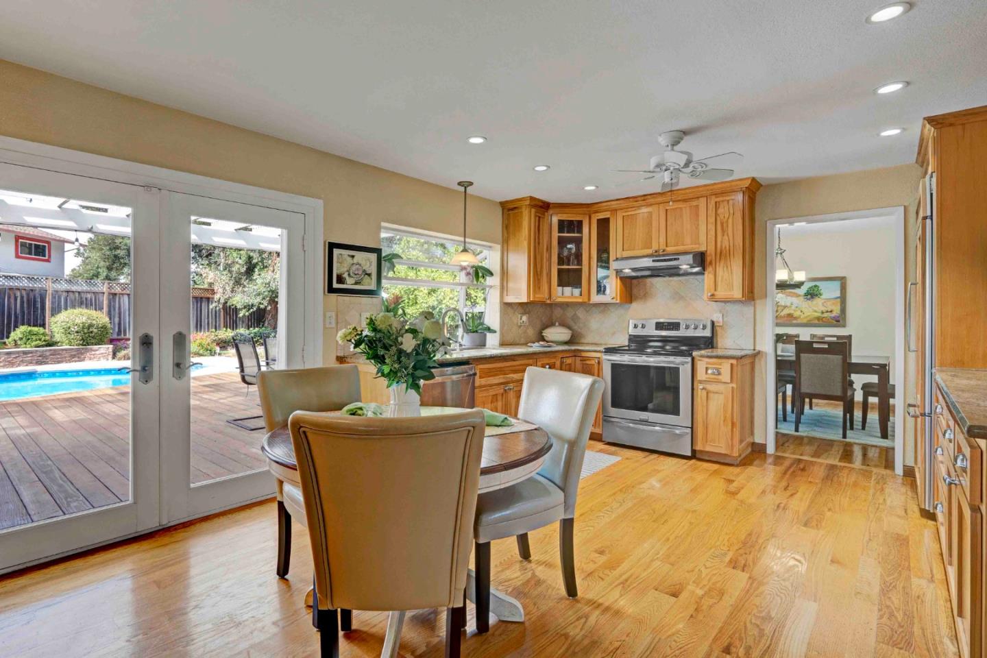 465 La Crosse DR