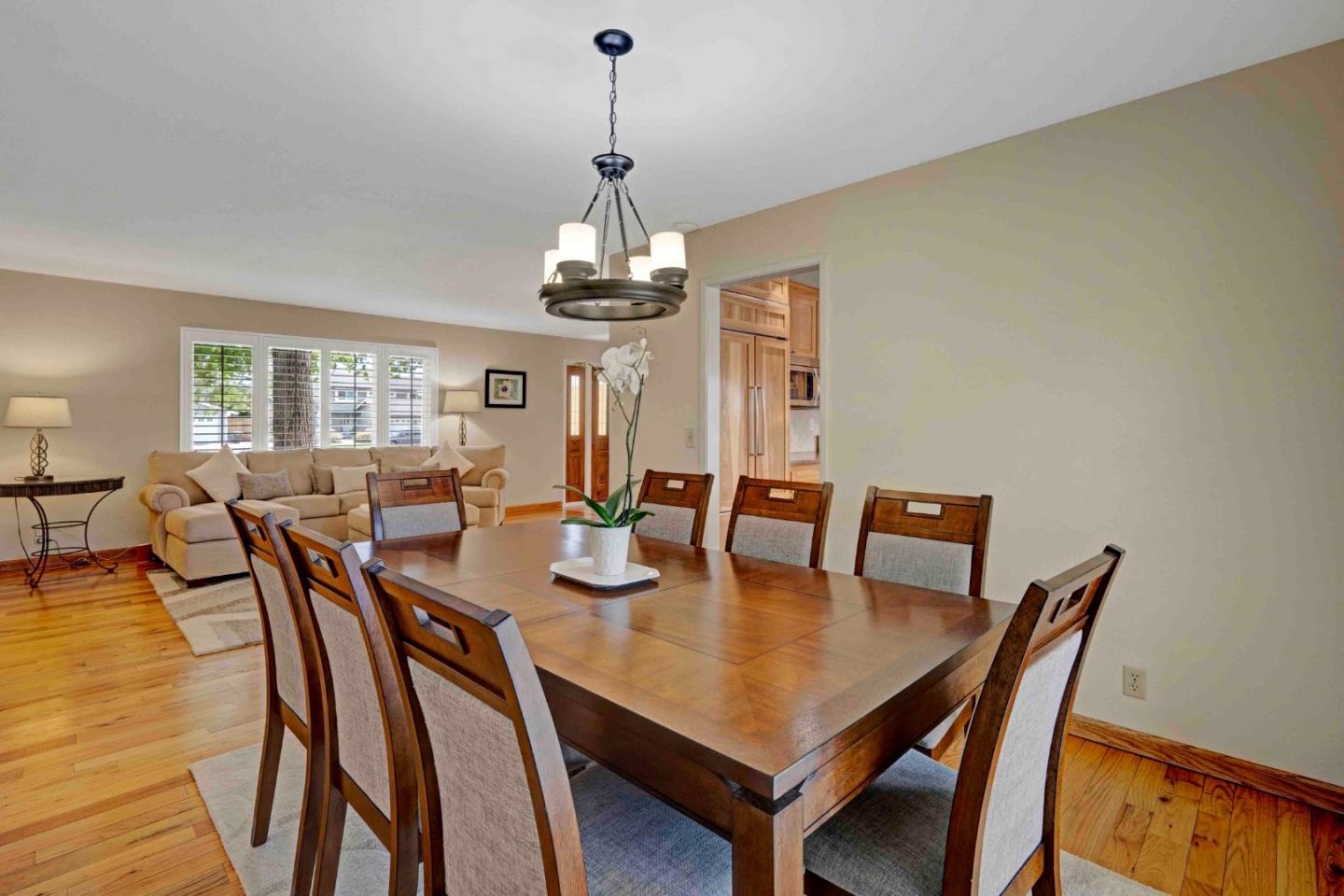 465 La Crosse DR