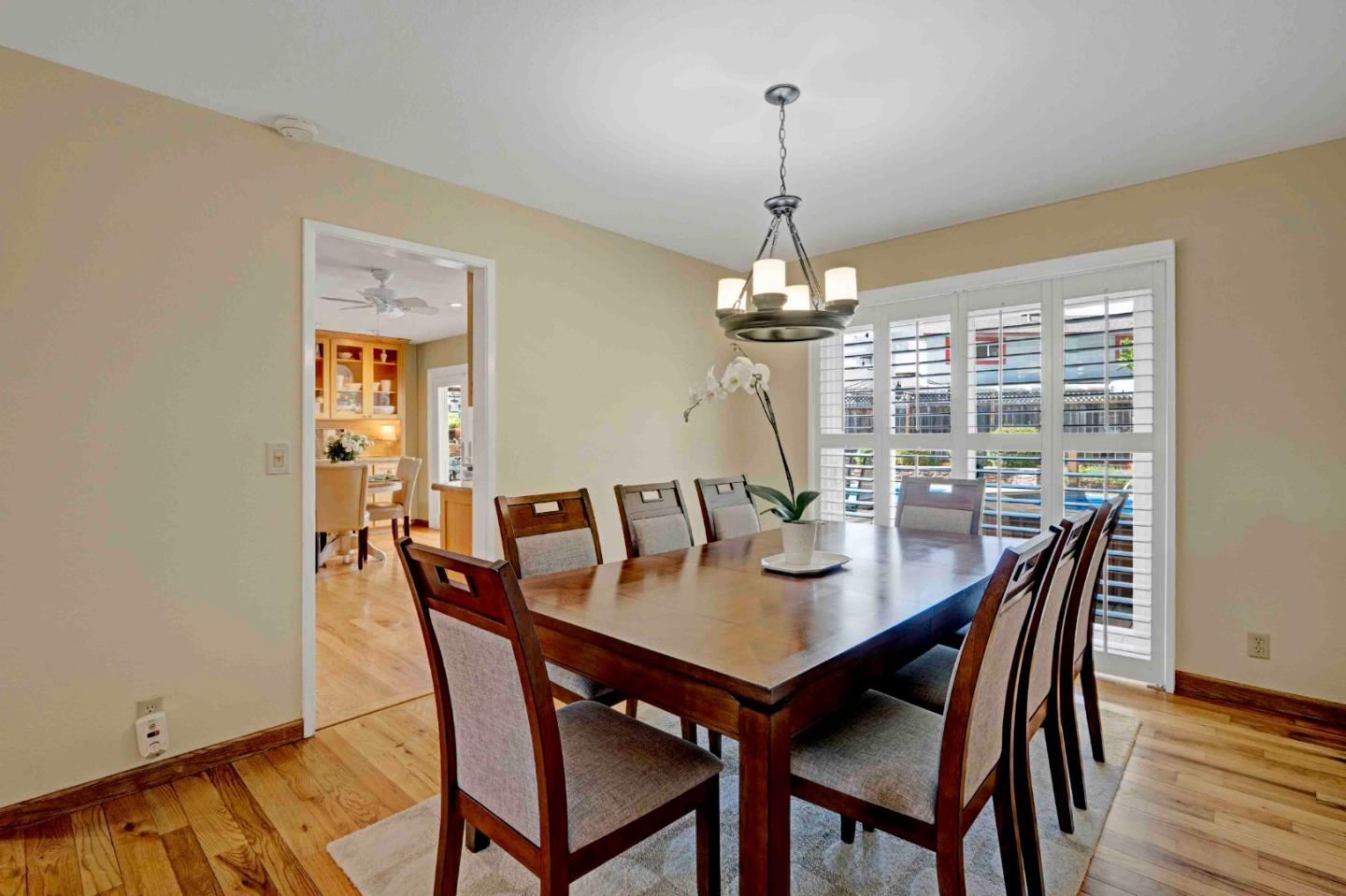 465 La Crosse DR