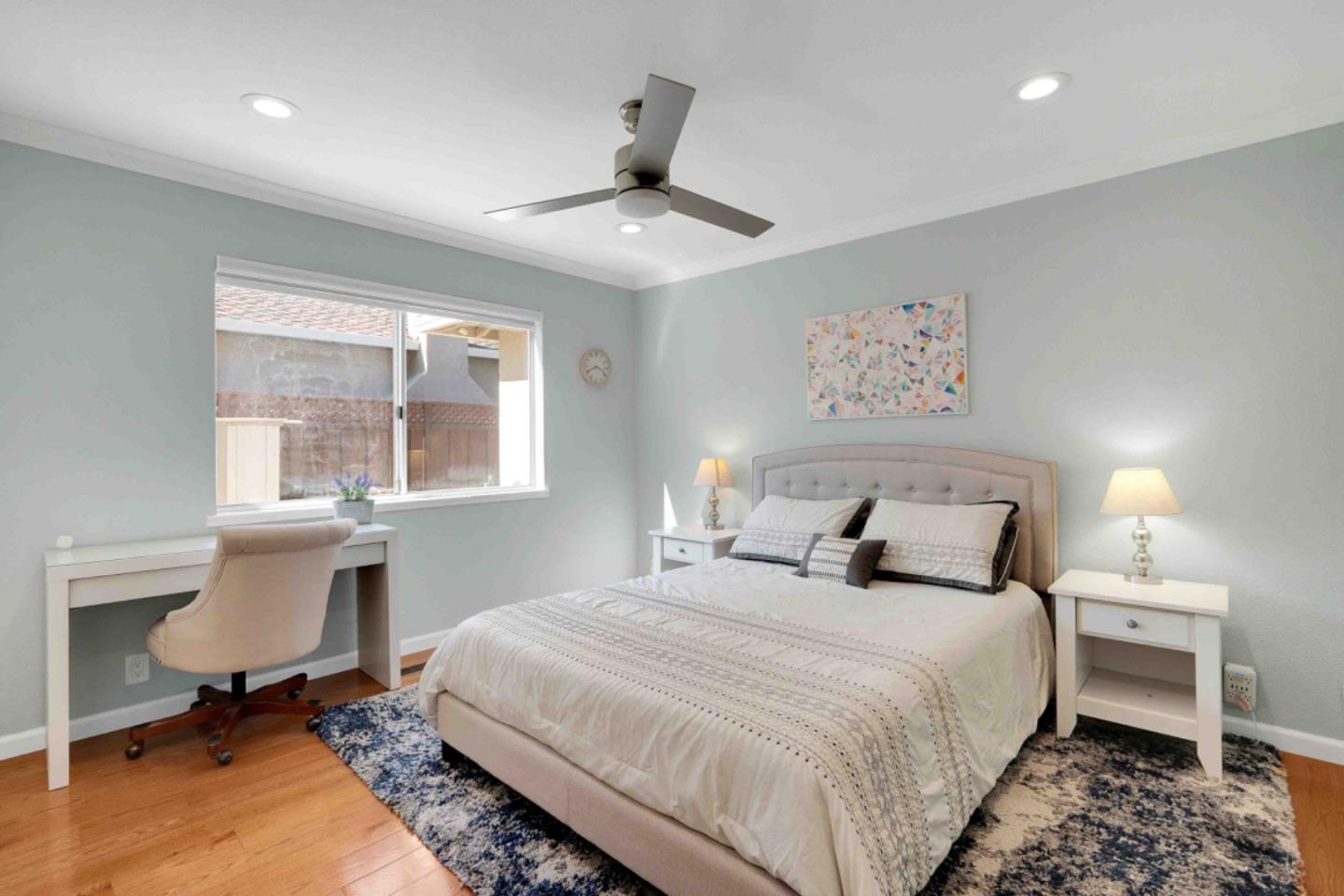 15645 Via Castana