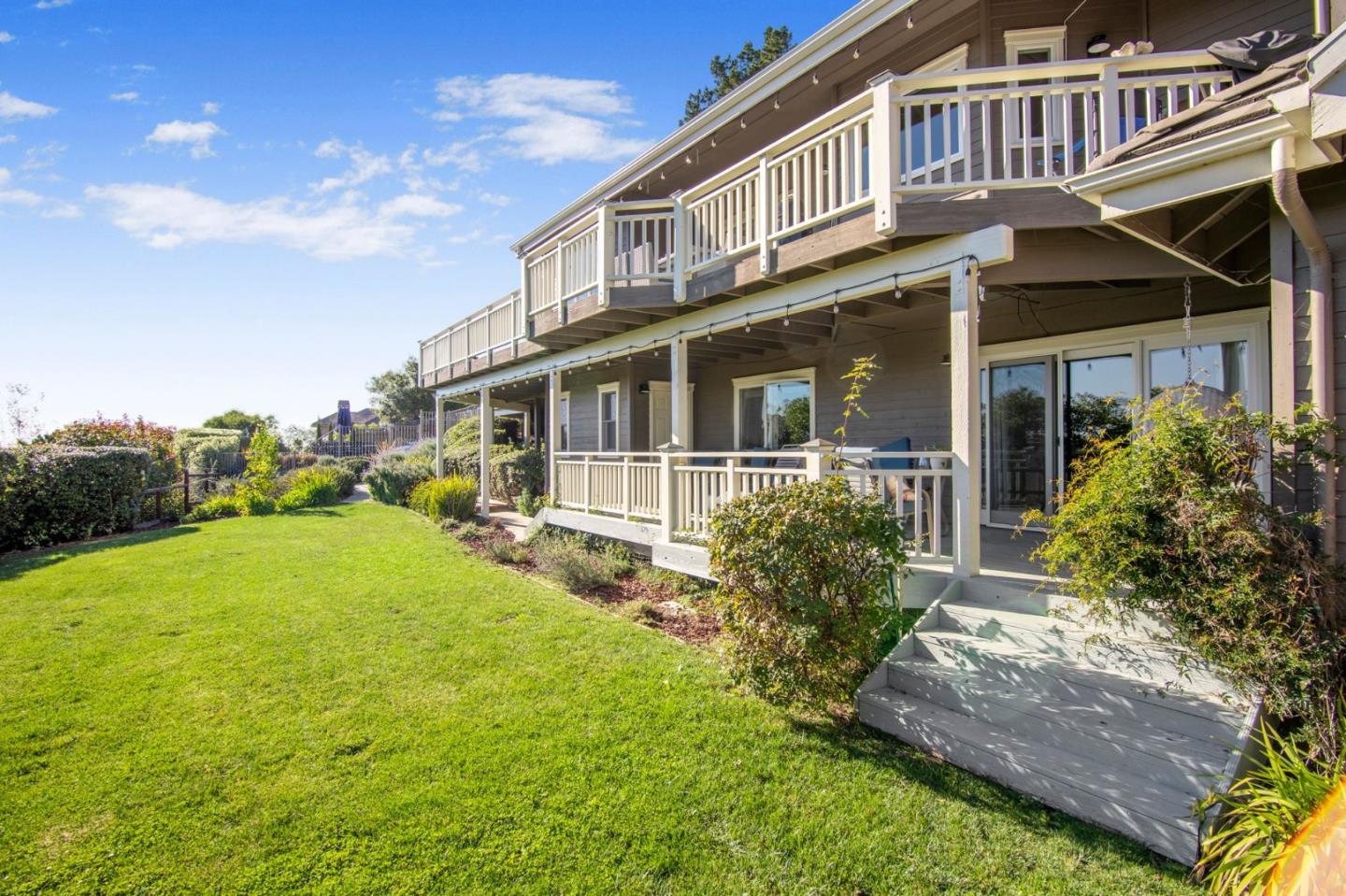 103 Carlino LN