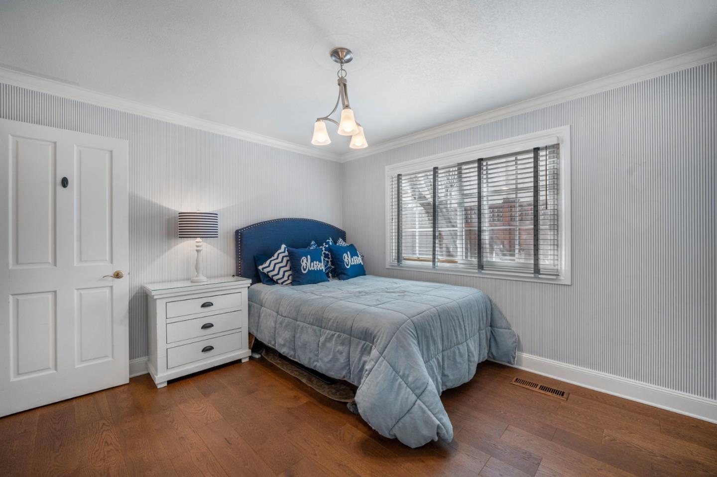 16780 Dry Creek