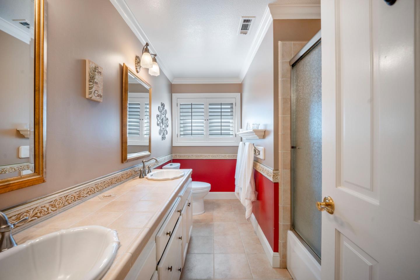 16780 Dry Creek