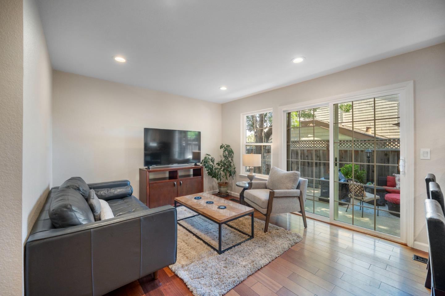 815 Oak Park DR