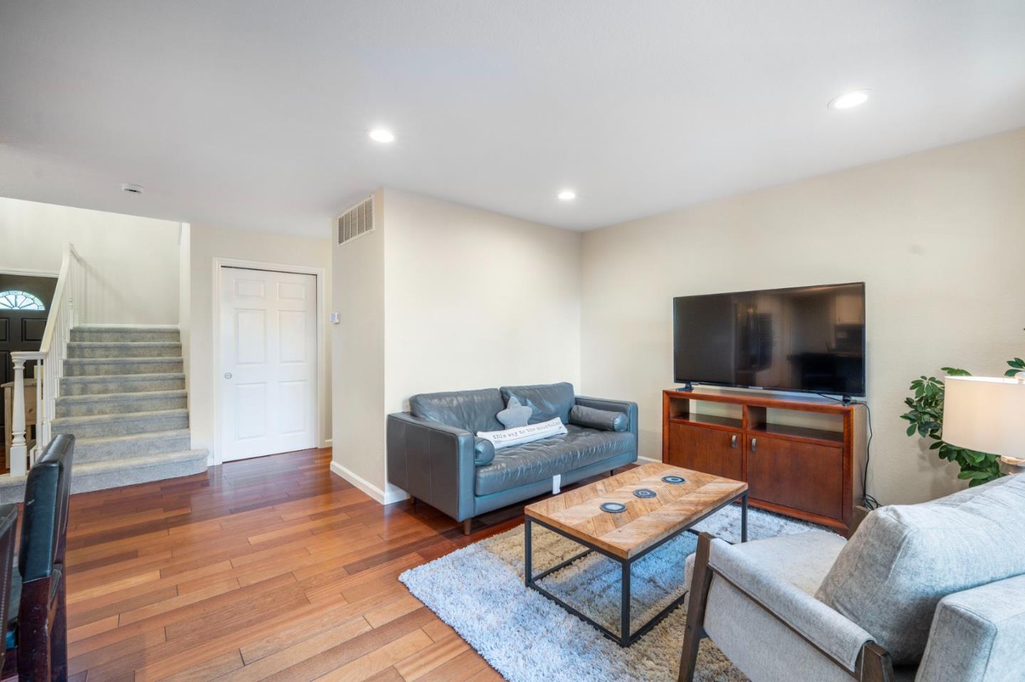 815 Oak Park DR