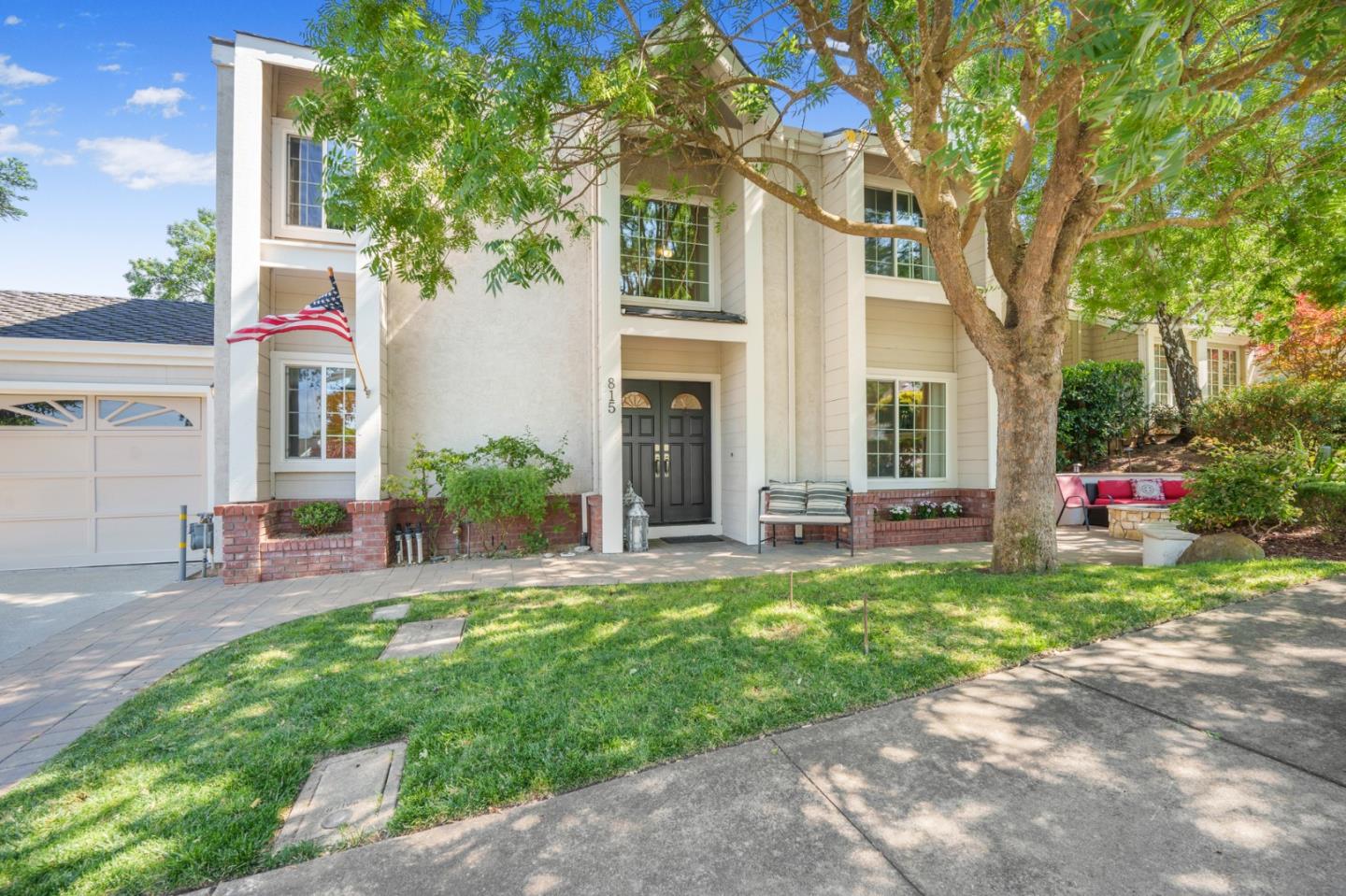 815 Oak Park Drive