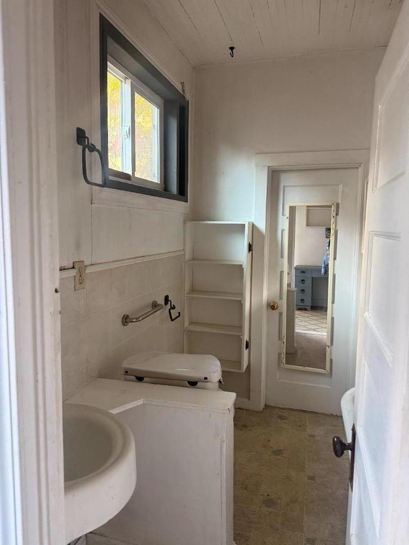 65 East Second Street