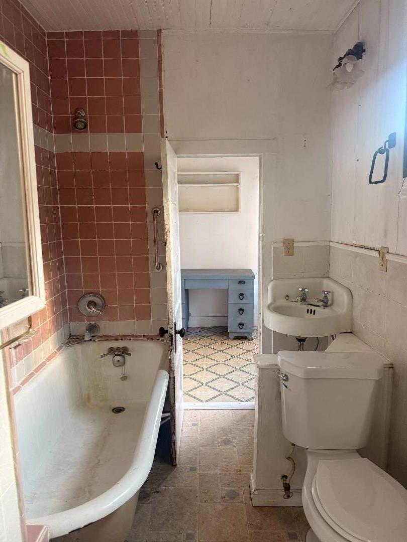 65 East Second Street