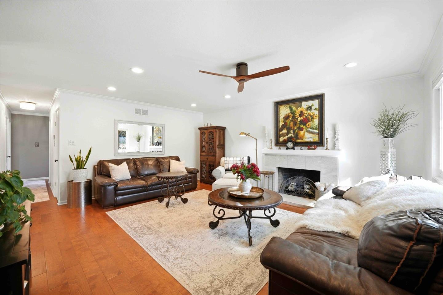 545 West Dunne Avenue