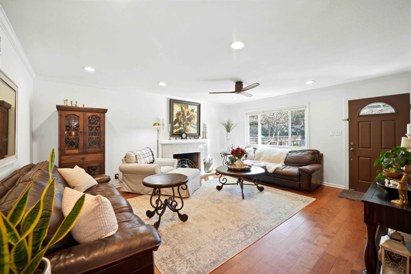 545 West Dunne Avenue