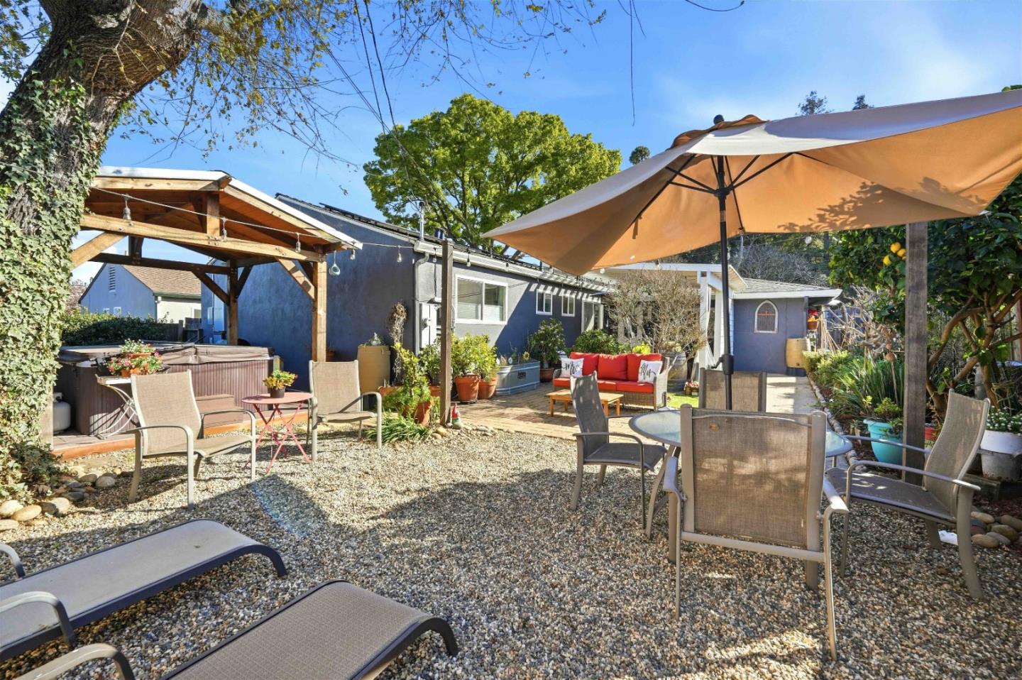 545 West Dunne Avenue