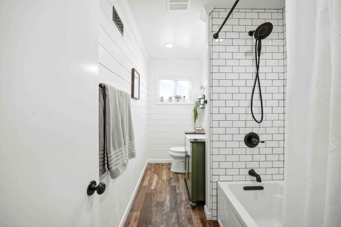 545 West Dunne Avenue