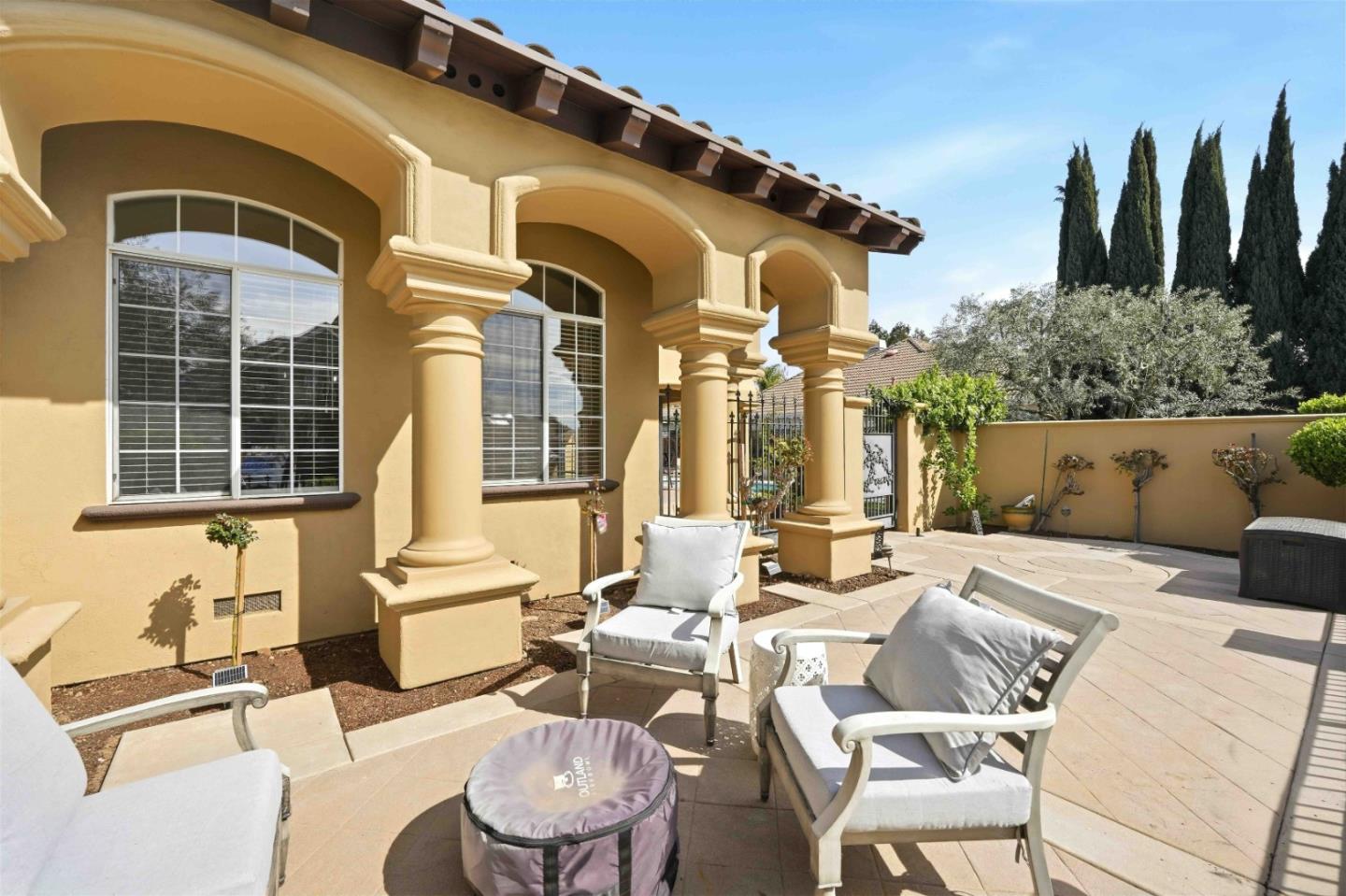 832 English Walnut Way