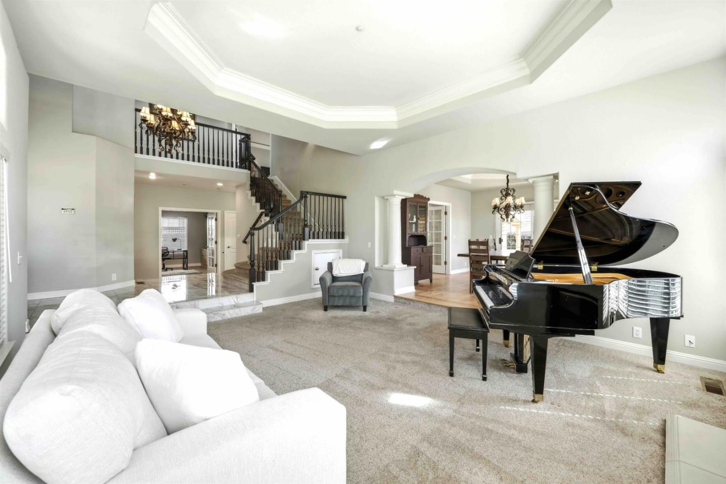 832 English Walnut Way