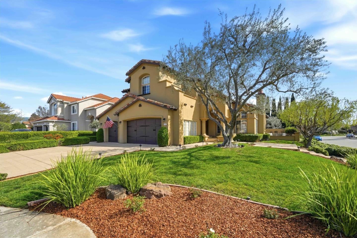 832 English Walnut Way