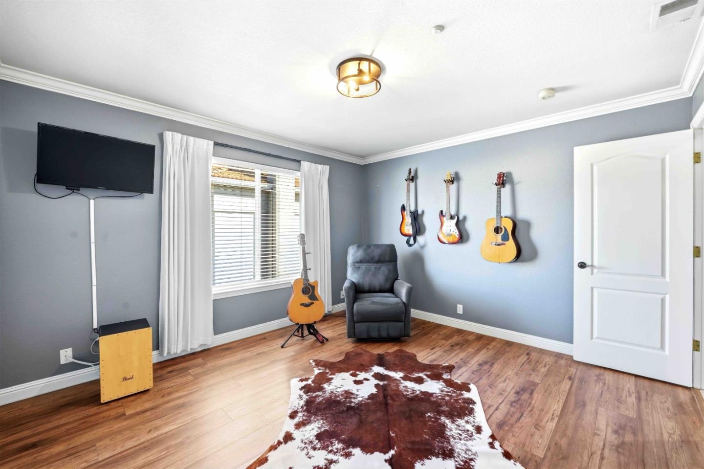 832 English Walnut Way