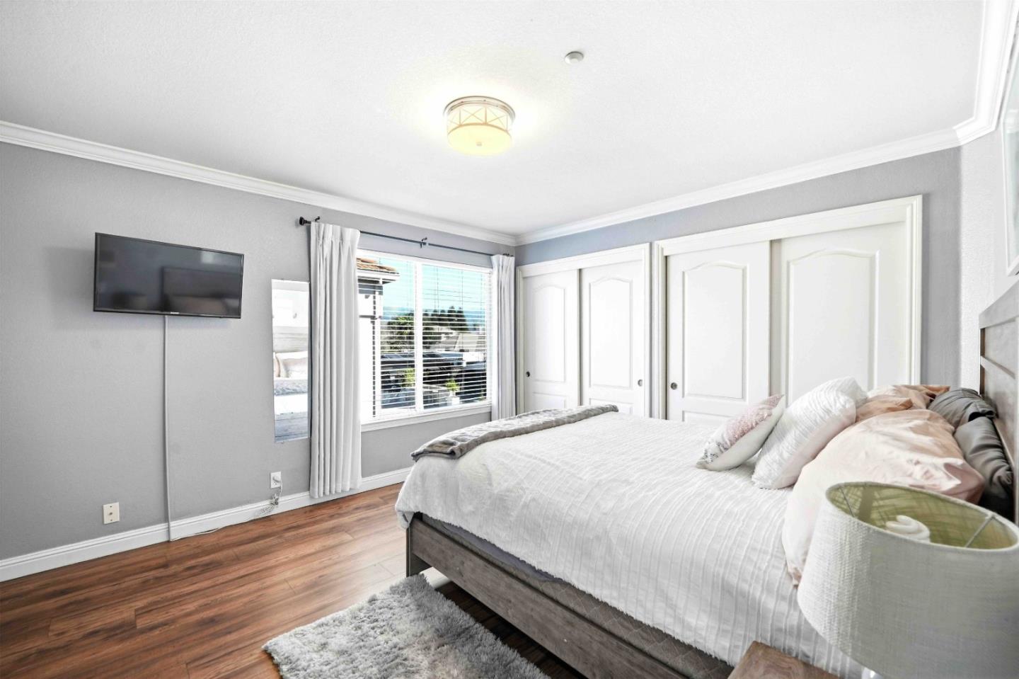 832 English Walnut Way