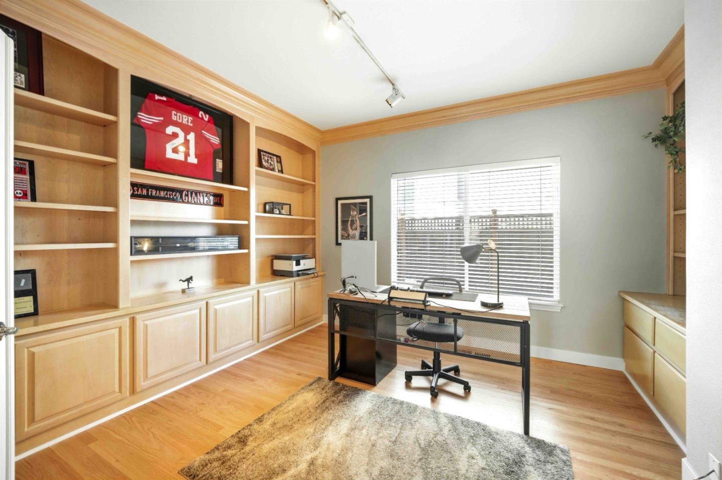 832 English Walnut Way