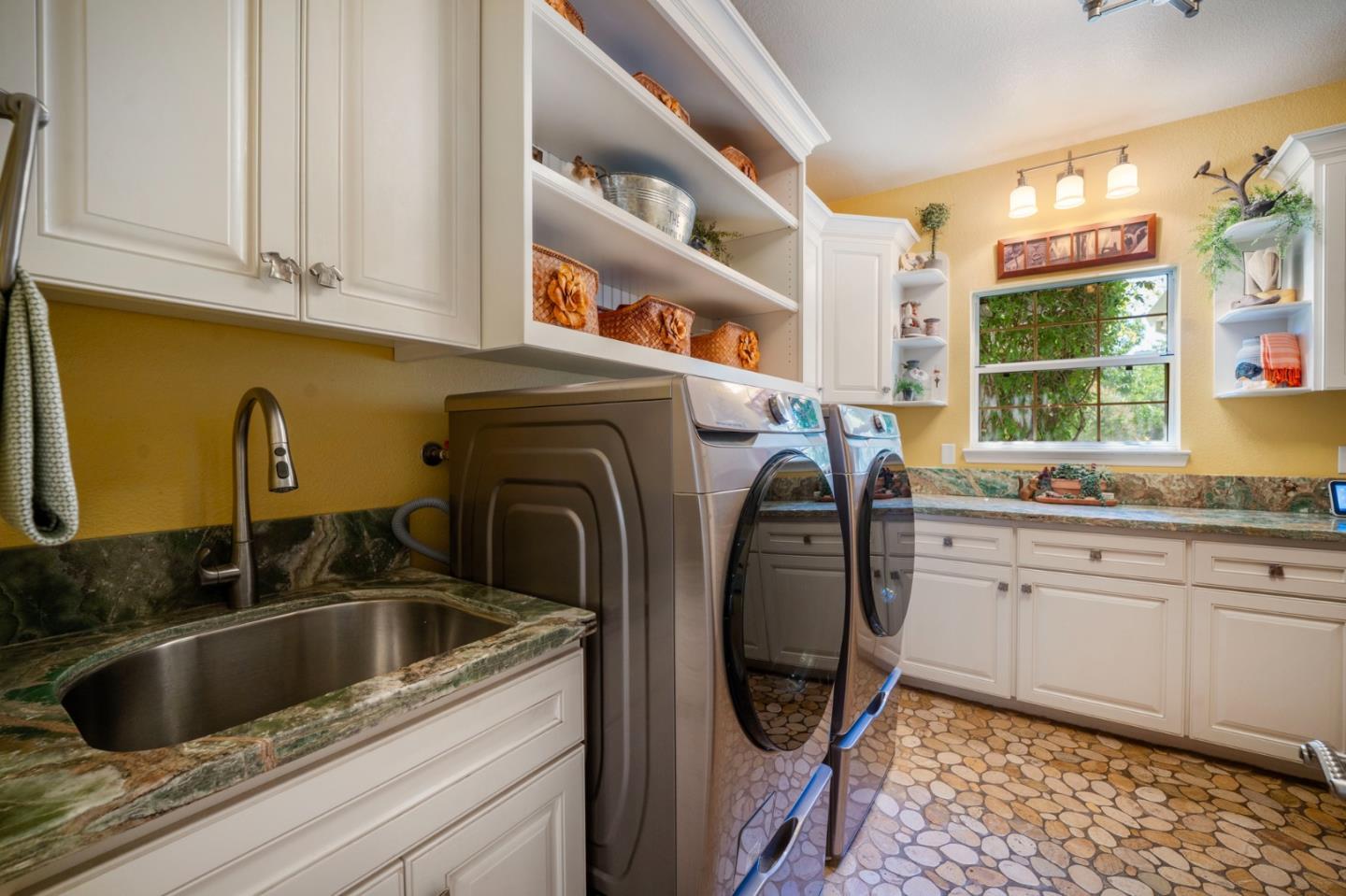 15209 Sycamore Drive