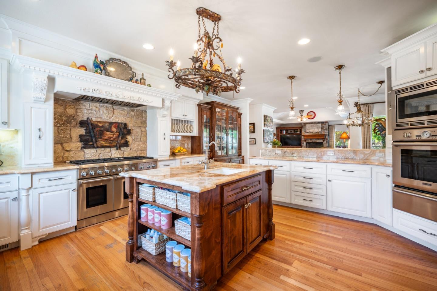 15209 Sycamore Drive