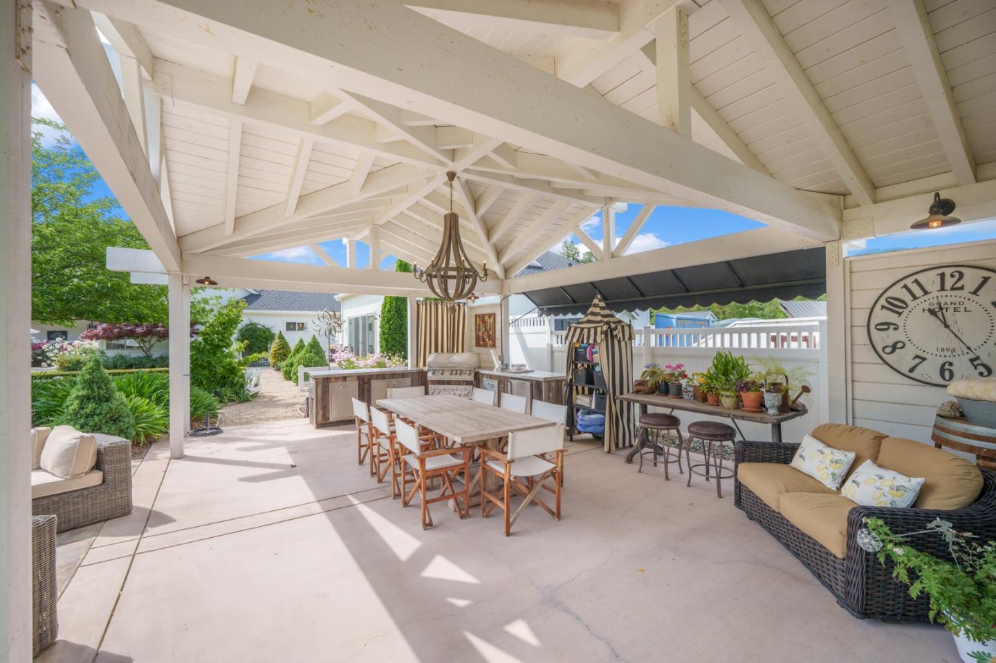 15209 Sycamore Drive