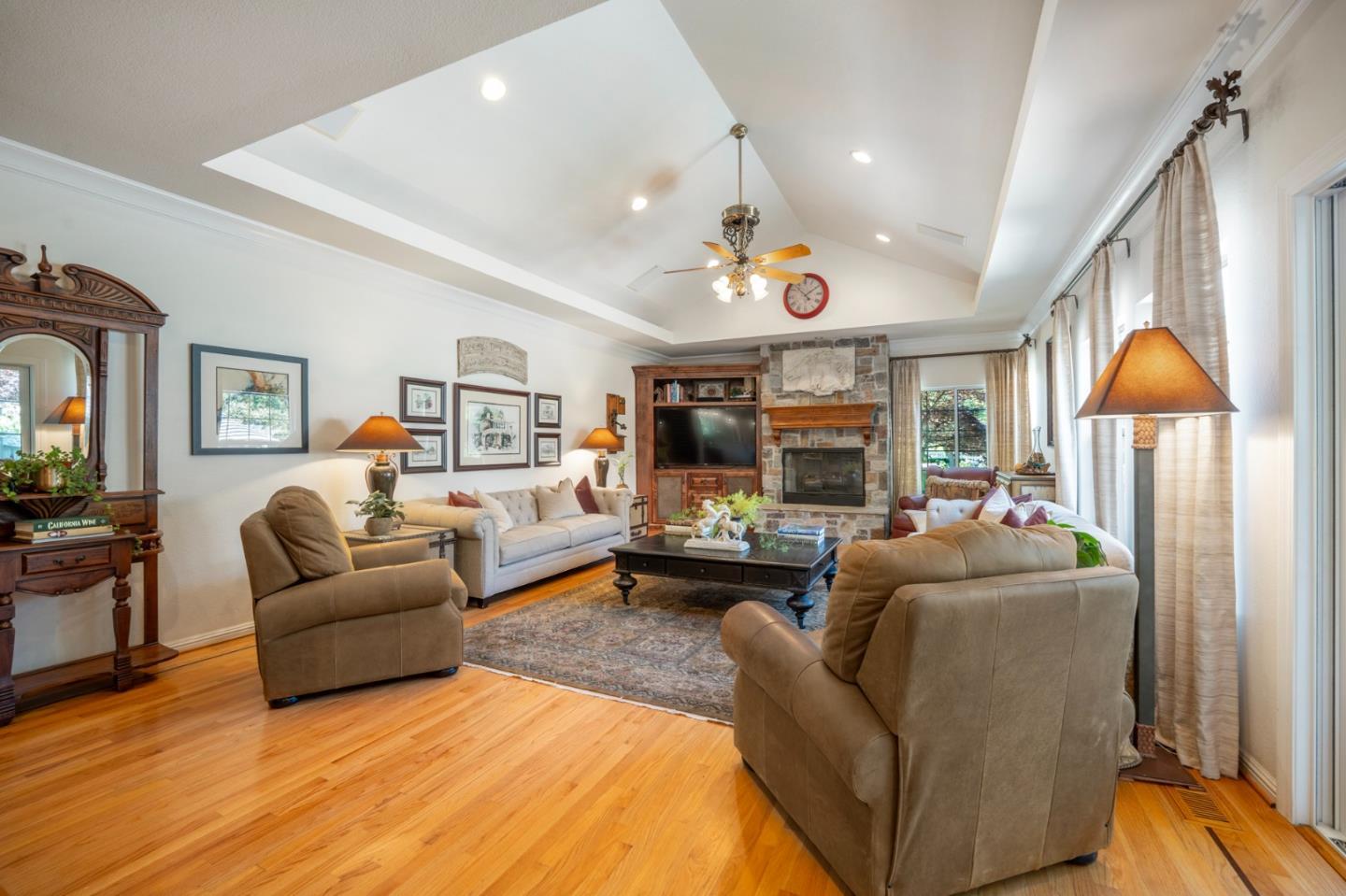 15209 Sycamore Drive