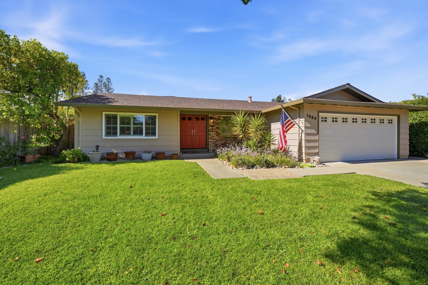 1065 Ortega CIR