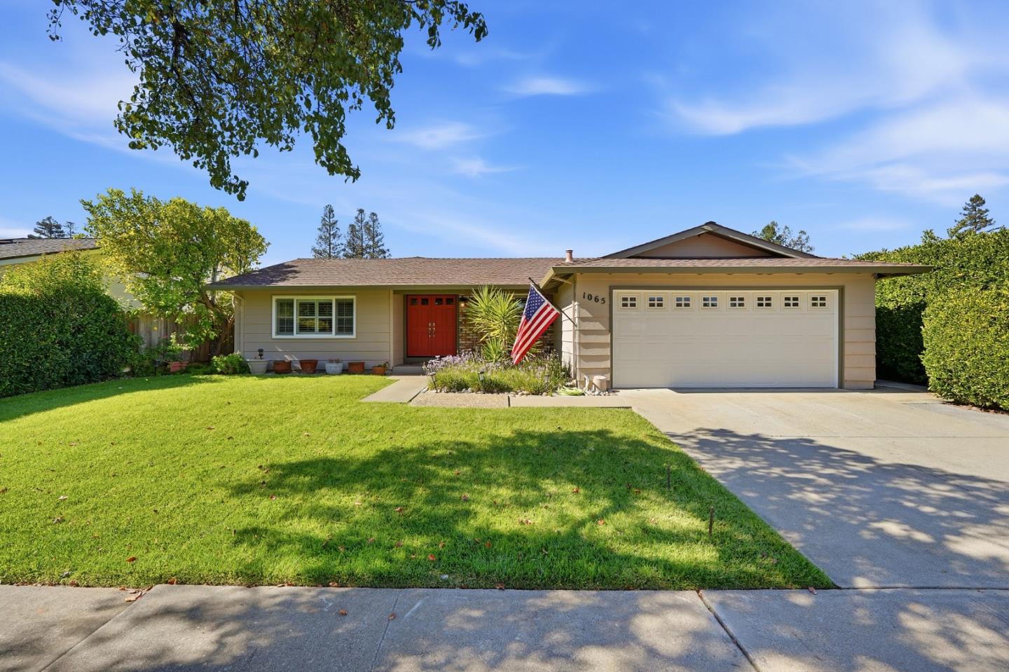 1065 Ortega CIR