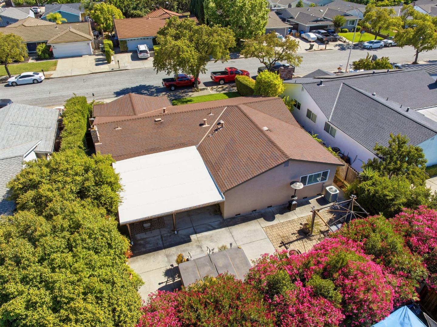 1065 Ortega CIR