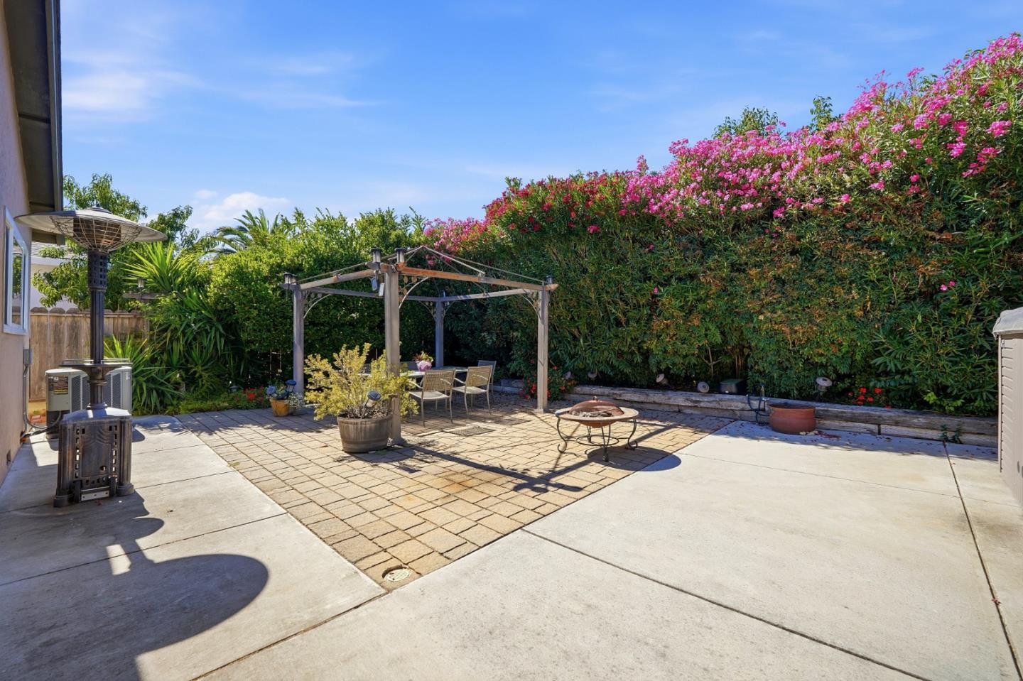 1065 Ortega CIR