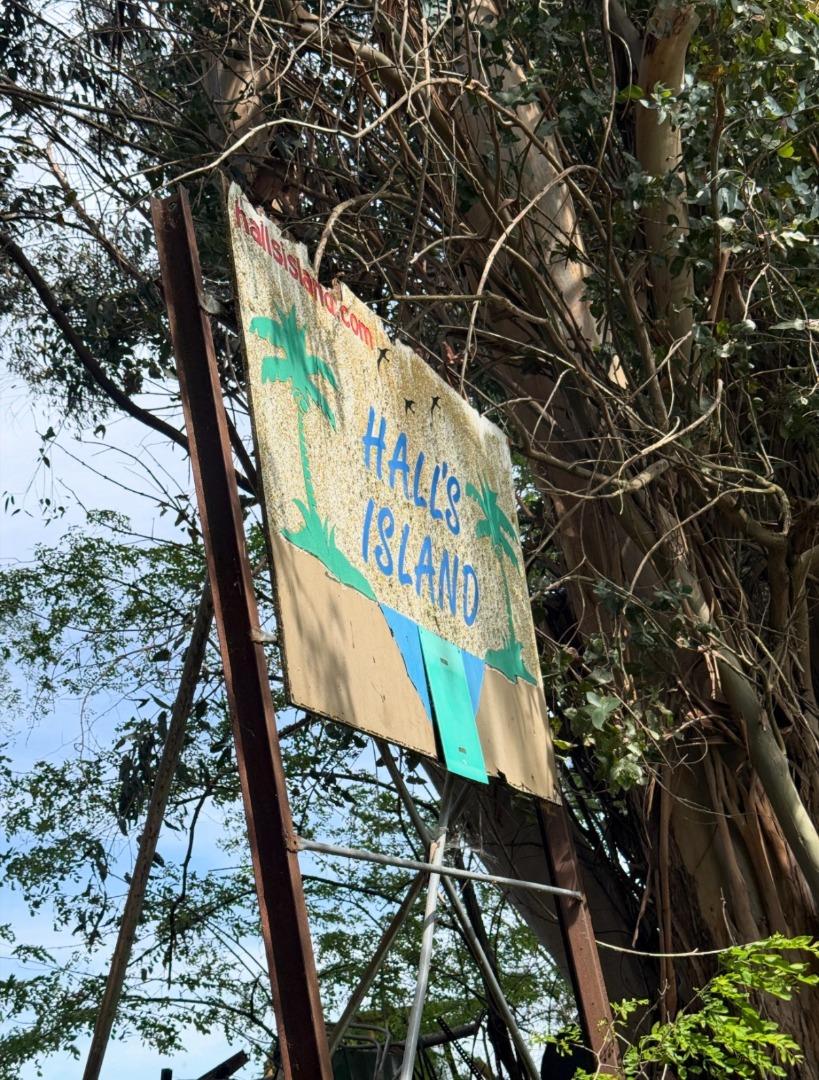 0 Halls Island