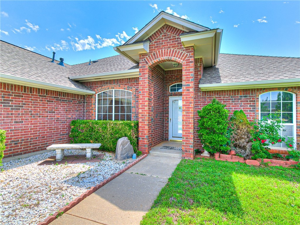 609 Bluegrass Lane