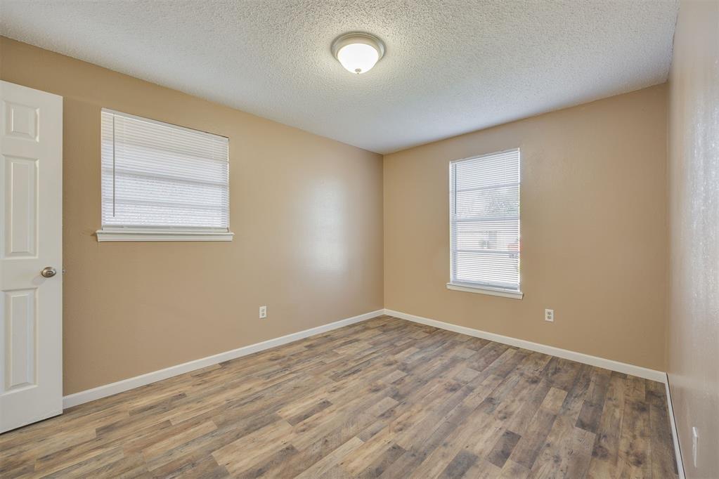 5204 Foster Drive