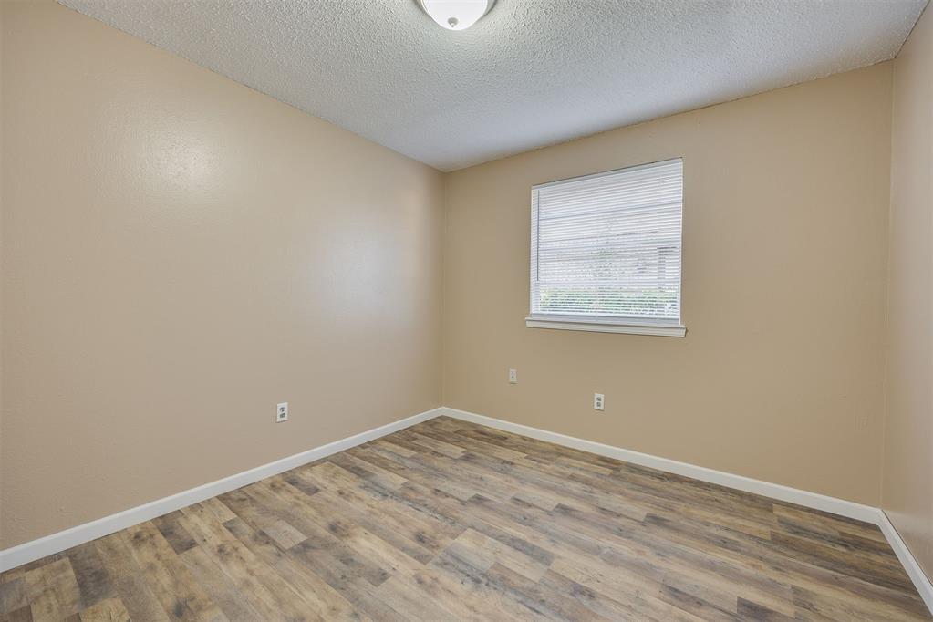 5204 Foster Drive