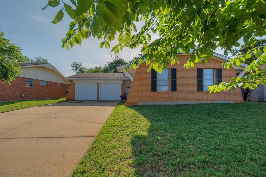 5204 Foster Drive