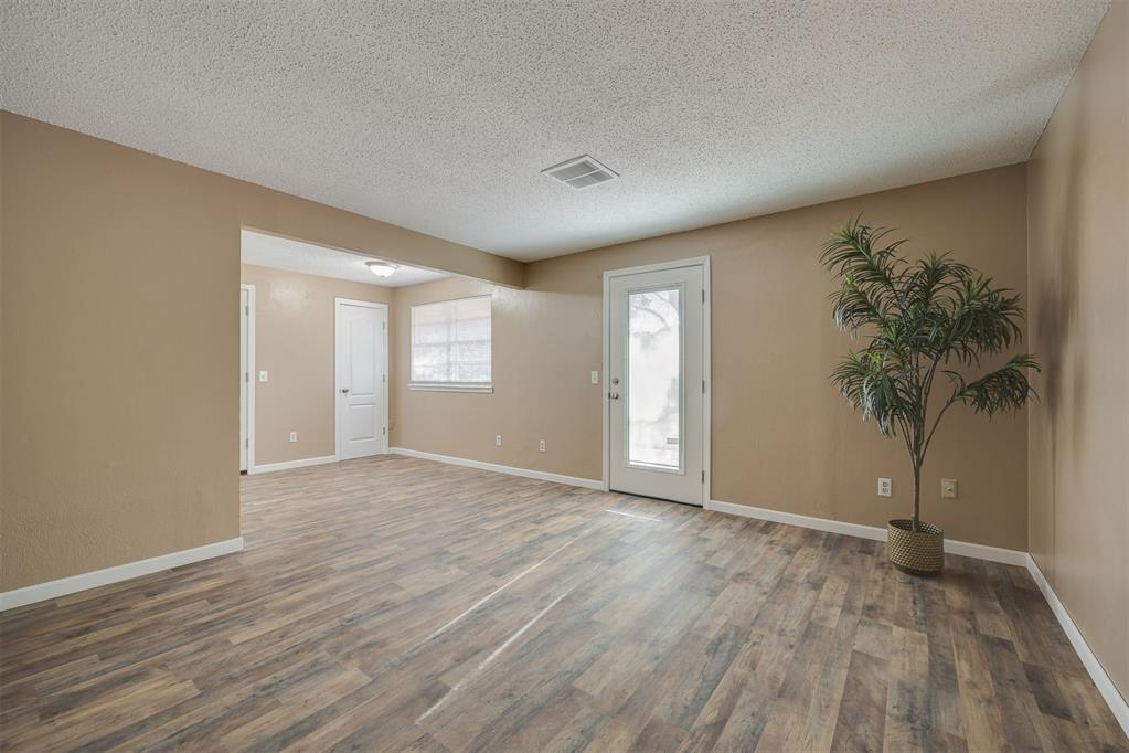 5204 Foster Drive