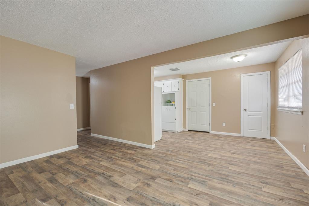 5204 Foster Drive