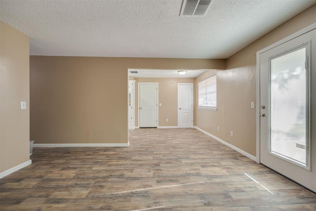 5204 Foster Drive