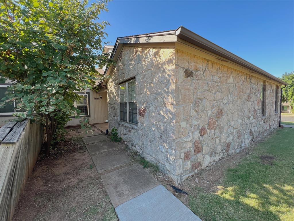 14148 Crossing Way East