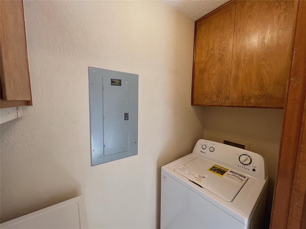 14148 Crossing Way East