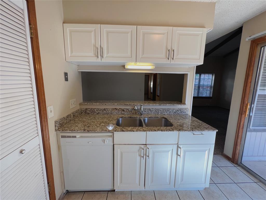 14148 Crossing Way East