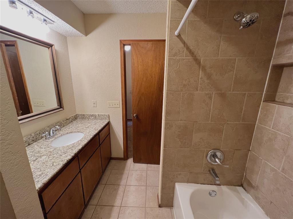 14148 Crossing Way East