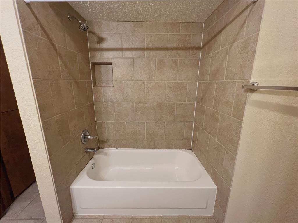 14148 Crossing Way East