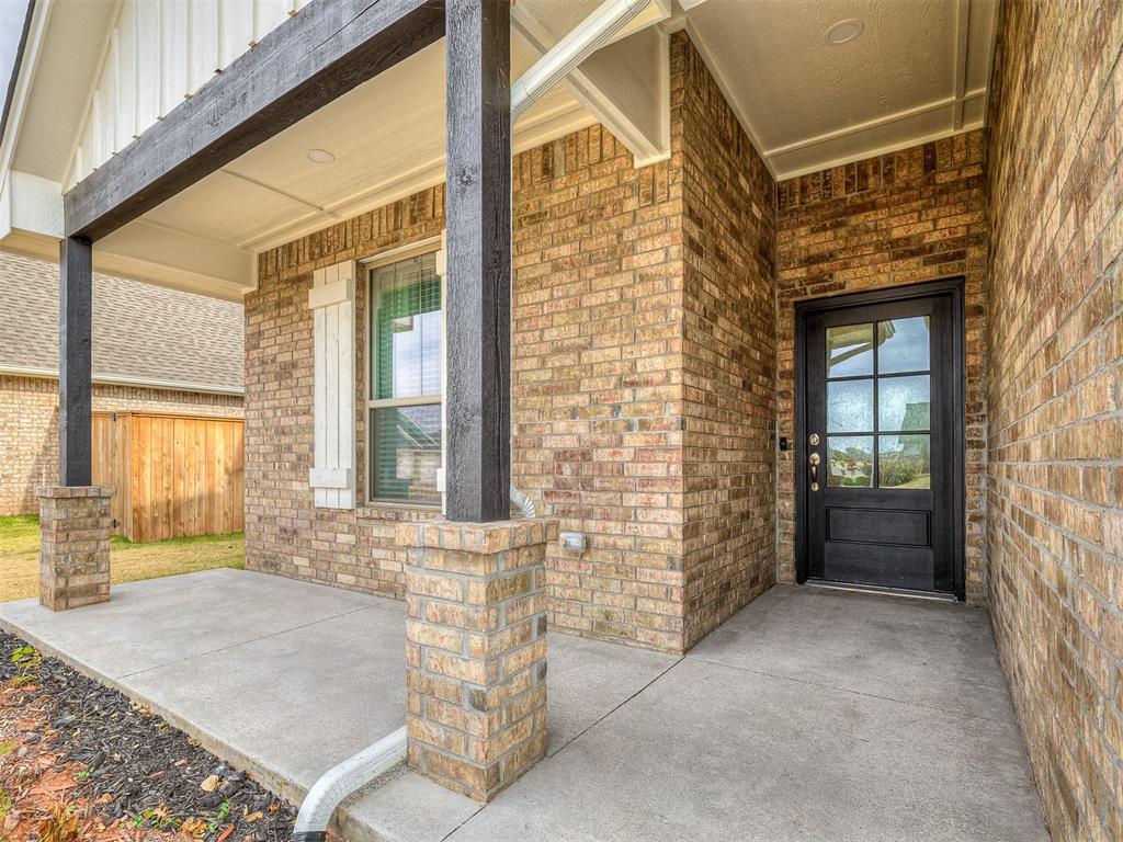 812 Chisholm Trail