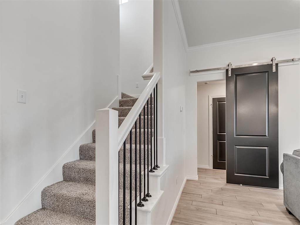 812 Chisholm Trail