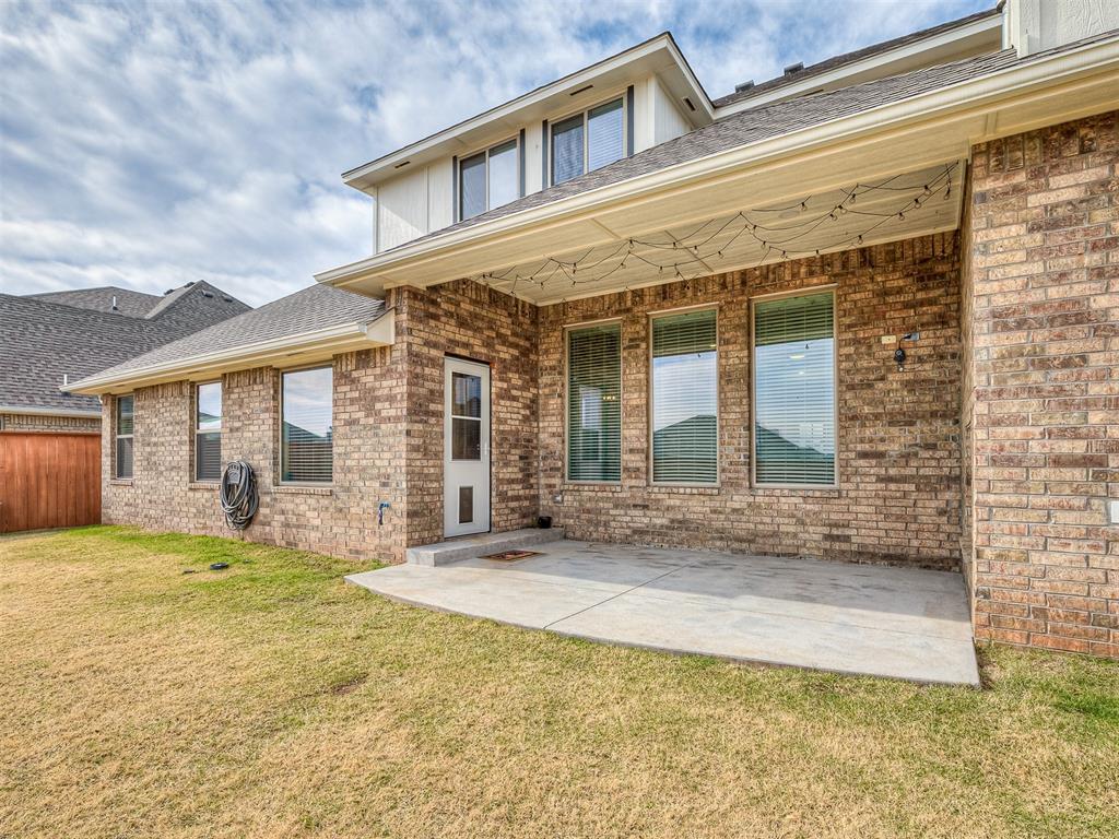 812 Chisholm Trail