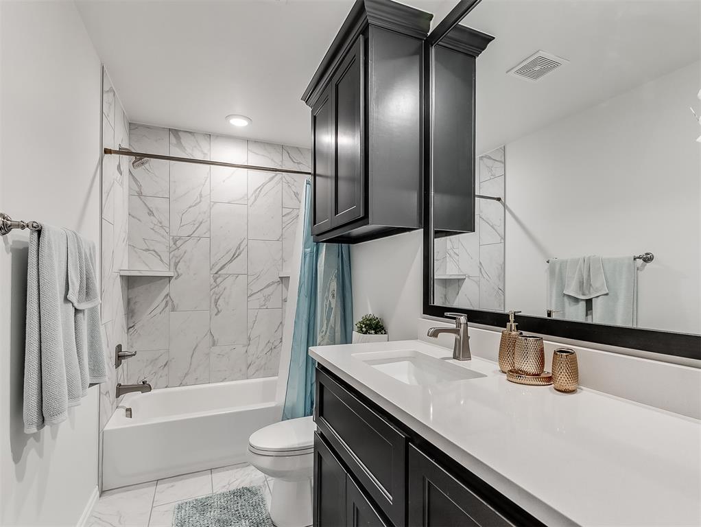 812 Chisholm Trail