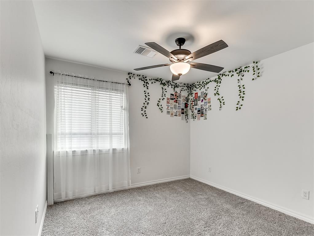812 Chisholm Trail