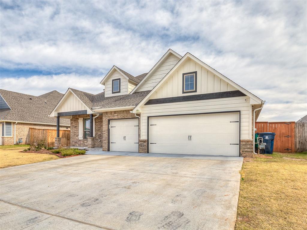 812 Chisholm Trail