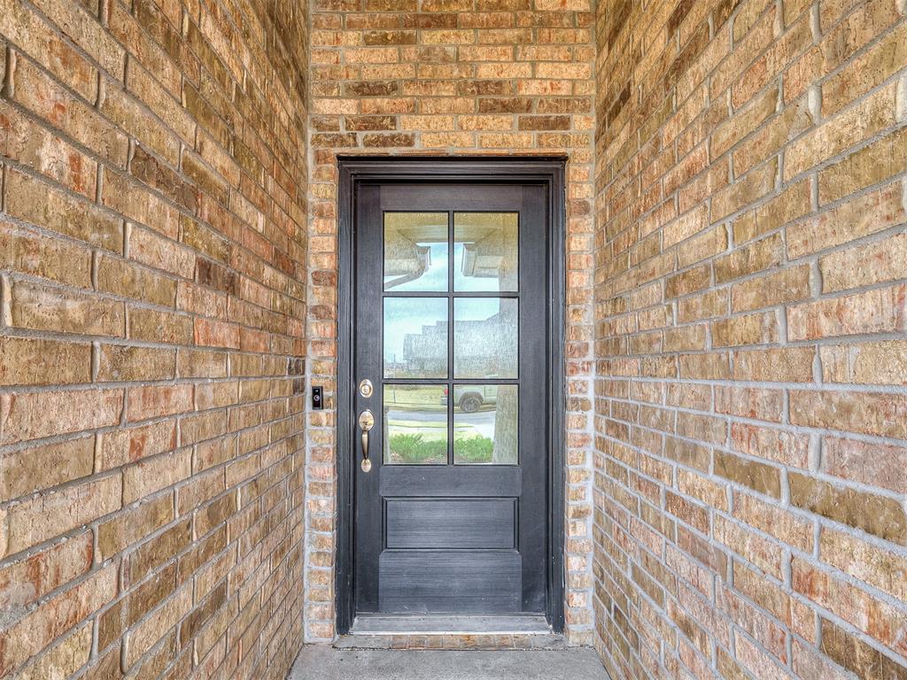 812 Chisholm Trail